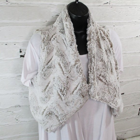 Rare Editions Big Girls Cropped Faux Fur Open Vest - Picture 2 of 8